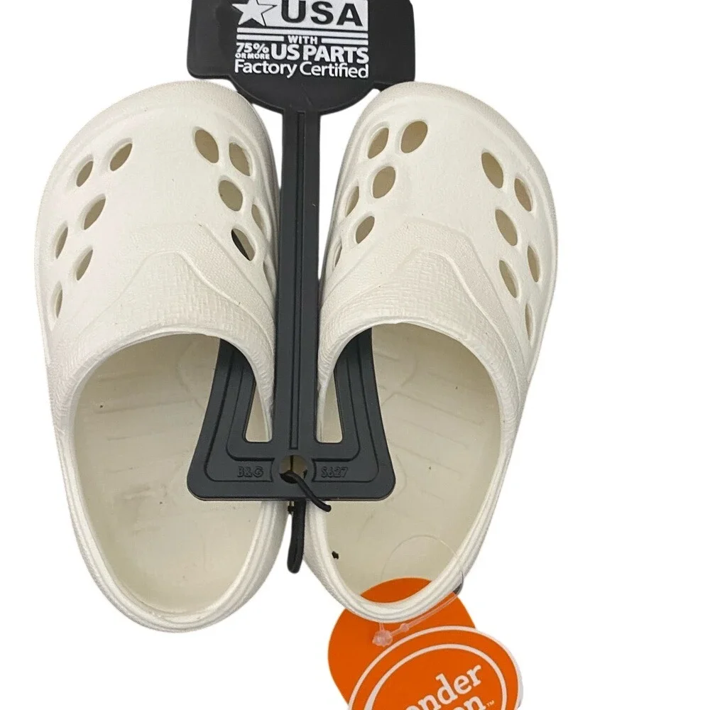 Wonder Nation Toddler‎ White Clogs Slip On Water Shoes Size 4 NWT USA Made